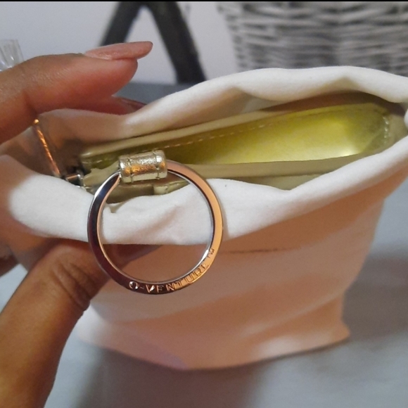 O-Venture Cardholder Keychain - Picture 14 of 14